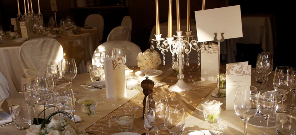 A Gold Themed Wedding