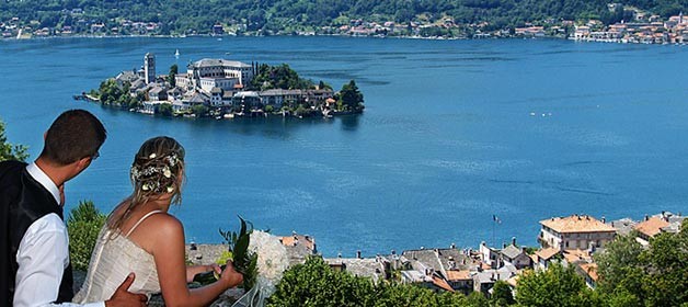 Intimate and Romantic main keywords for a wedding on Lake Orta