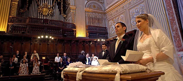 Cynthia and Francesco just got married in Saint Peter’s basilica in Rome