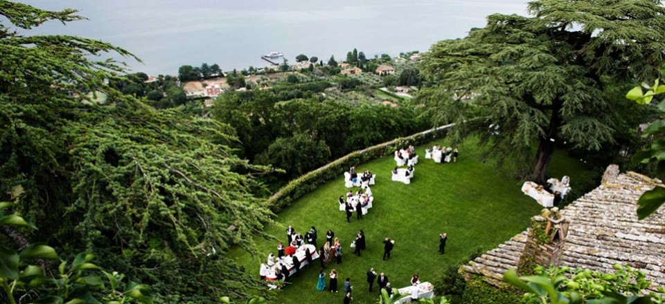 Red passion at the Odescalchi Castle on Lake Bracciano
