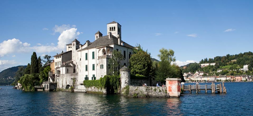 Boats rental Lake Orta weddings