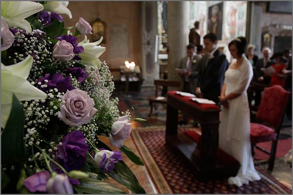 Flower-arrangements-in-Assunta-Church-Orta