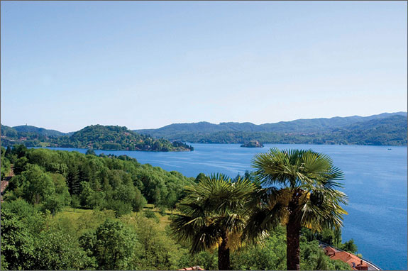 Lake-view-villa-on-Lake-Orta