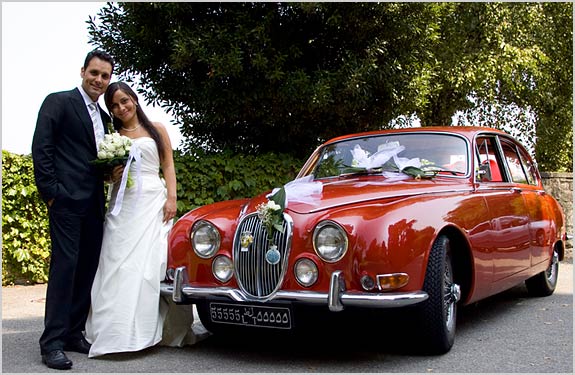 HIRE VINTAGE AND CLASSIC WEDDING CARS FROM VINTAGE CAR RENTALS