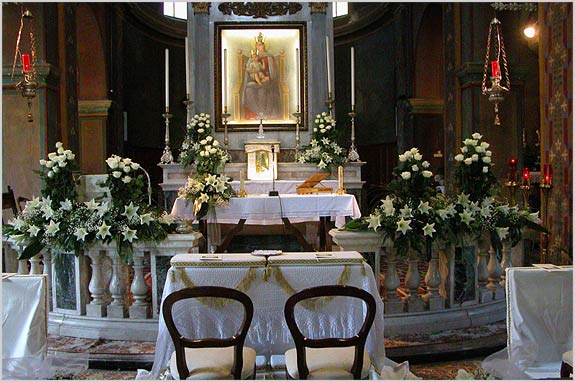 white was the theme color for the church and bridal bouquet