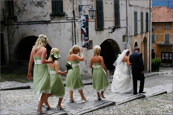 italian-green-dressed-bridesmaids