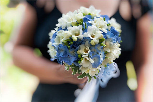 bridal-bouquet-hortensia-and-freesias