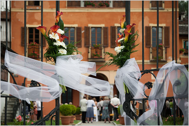 gates-floral-arrangement-Villa-Bossi-Orta