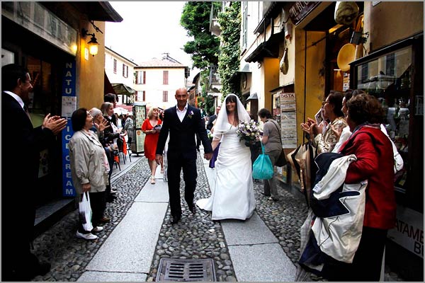 purple-themed-wedding-in-Italy