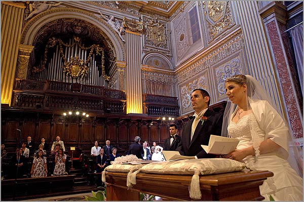 wedding-ceremony-to-Saint-Peter's-basilica-in-Roma