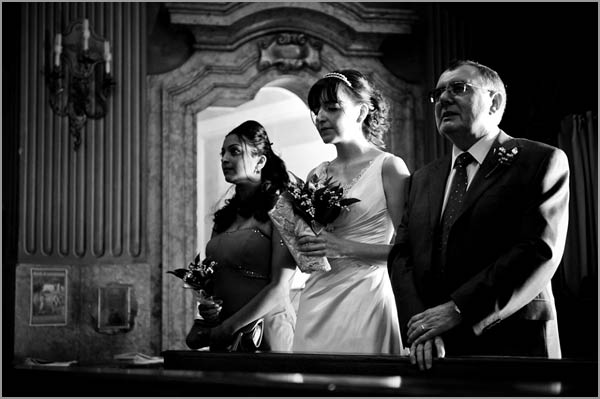 church-wedding-ceremony-in-Torri-del-Benaco-Lake-Garda