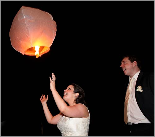 wedding-flying-lanterns-Lake-Orta-Italy