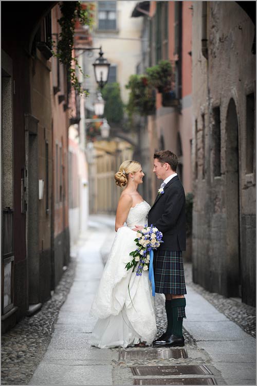 blue and white wedding bouquet ideas