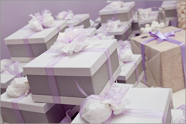 lilacweddinginItaly All tables had lilac table clothes and napkins and 