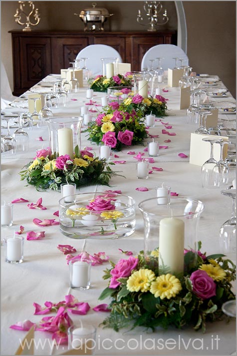 royal-table-flower-arrangement-Hotel-San-Rocco-lake-Orta