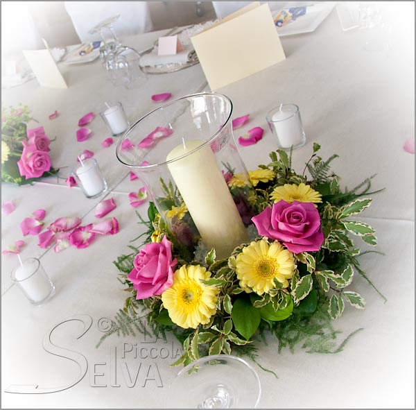 table-arrangements-with-candles-and-flowers