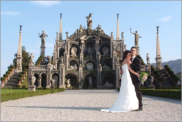 wedding-ceremony-on-Isola-Bella-lake-Maggiore