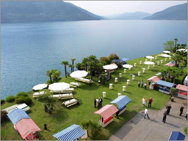 outdoor wedding reception in Brissago Ticino outdoor wedding reception in Brissago Ticino