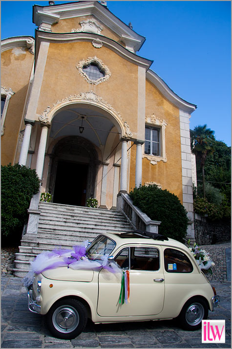 After the ceremony bride and groom got on vintage Fiat 500 to reach famous