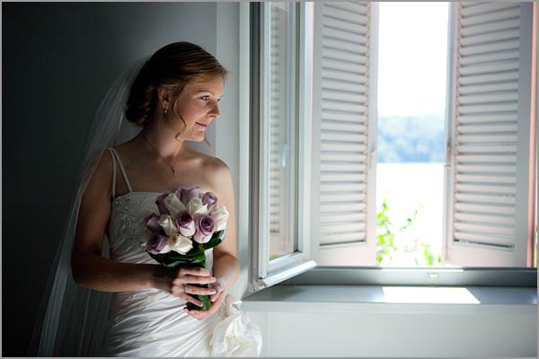 lilac roses bridal bouquet