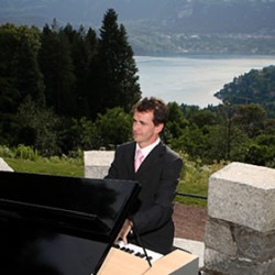 Paolo Drigo, a free-wheeling showman for your wedding