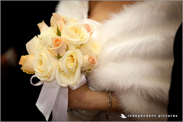 cream and light peach bridal bouquet