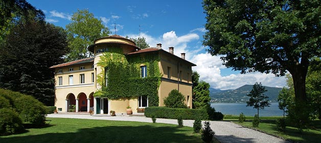 VILLA ROCCHETTA – just on the shores, few minutes from Milan