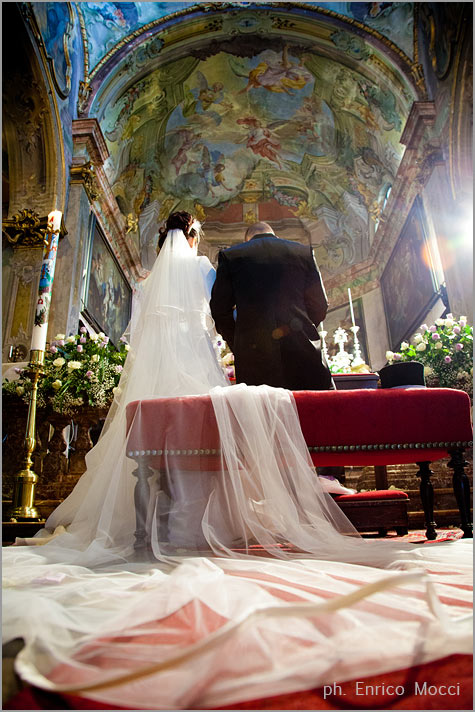 03_florist-Assunta-church-wedding-in-Orta