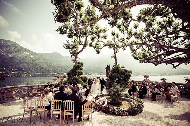 lake shores wedding ceremony at Villa Balbianello