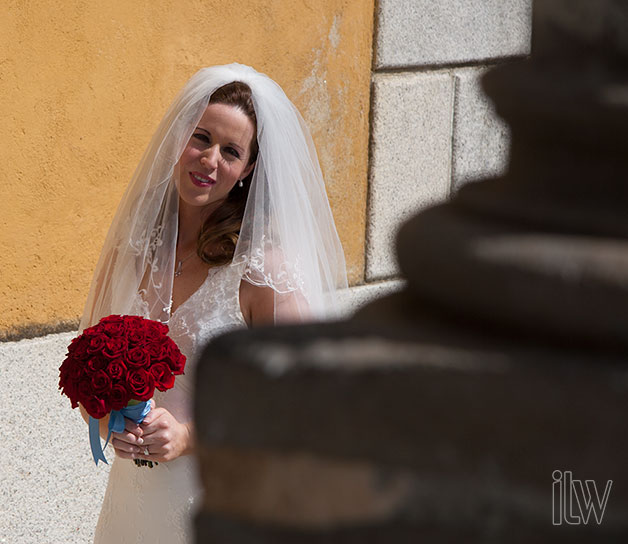 red-roses-bridal-bouquet