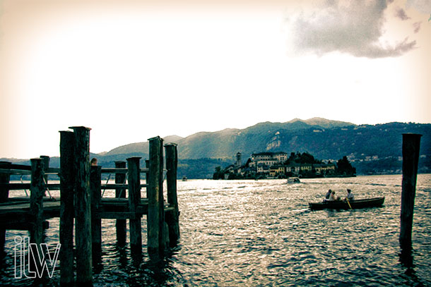 wedding-on-Orta-lake