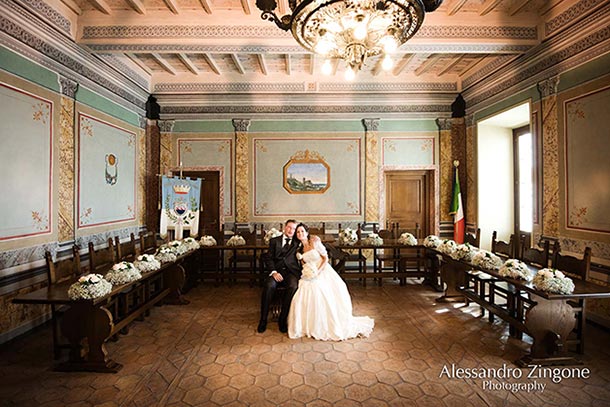 civil-wedding-ceremony-in-Trevignano-Town-Hall