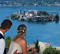 Intimate and Romantic main keywords for a wedding on Lake Orta