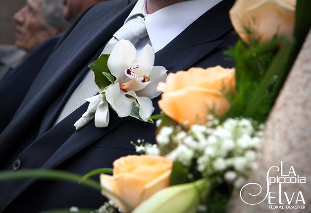 white-orchid-boutonniere