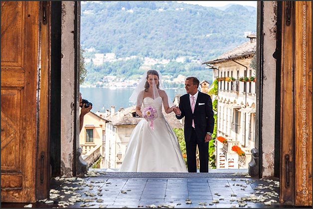 just-married-lake-orta-italy