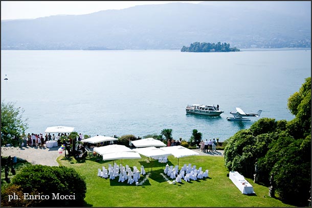 Judith and Mark's wedding - September 2009 You can reach Villa Rusconi by car or motorboat but even on a…. plane! Just like Judith and Mark. Photo by Enrico Mocci