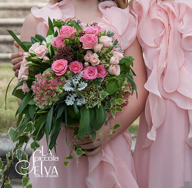 15_country-chic-wedding-flowers