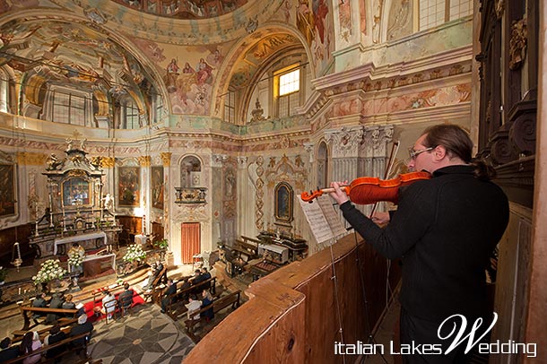 catholic-wedding-Madonna-del-Sasso-church-lake-orta