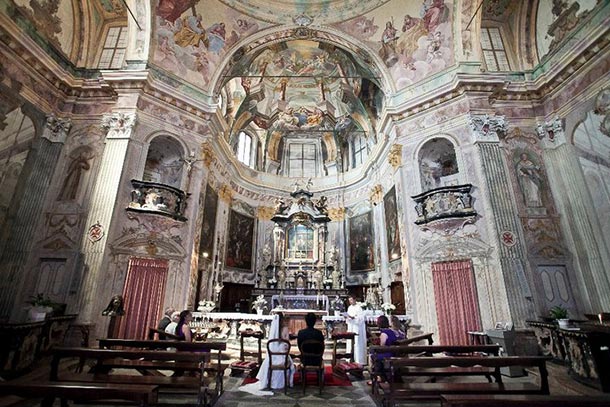 catholic-wedding-Madonna-del-Sasso-church-lake-orta