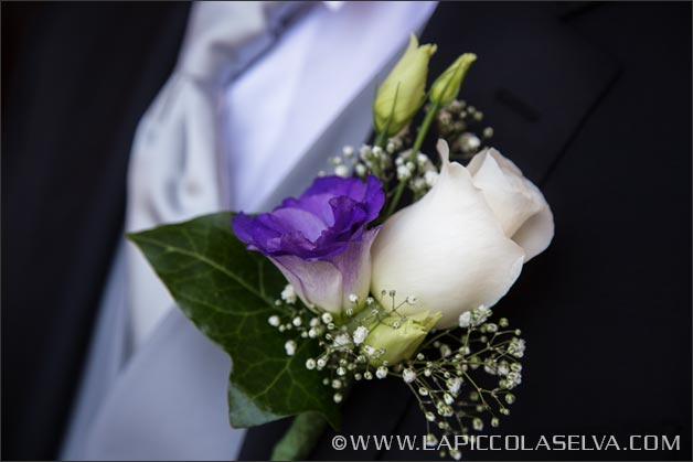 purple-wedding-buttonhole