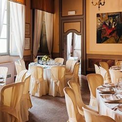 Special Paintings for an original wedding reception on Lake Orta