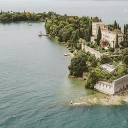 A SPECIAL ELOPE AT ISOLA DEL GARDA, WHY NOT?