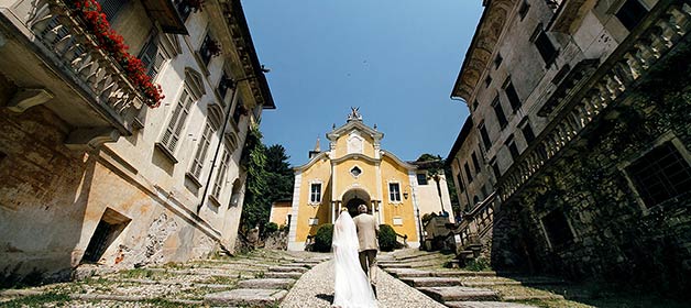 assunta-church-catholic-wedding-ceremony-lake-orta