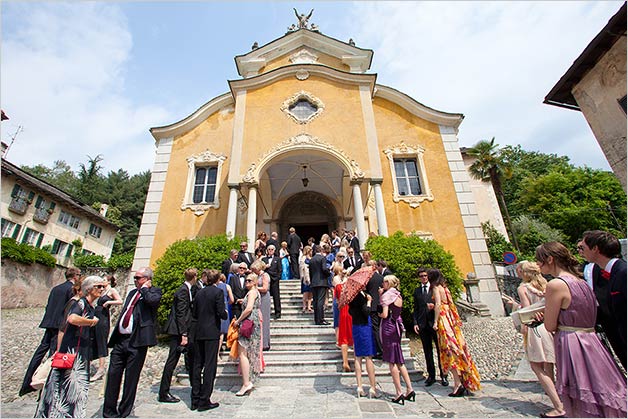 assunta-church-catholic-wedding-ceremony-lake-orta