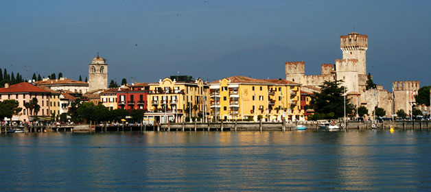 Discovering the magic Garda peninsulas