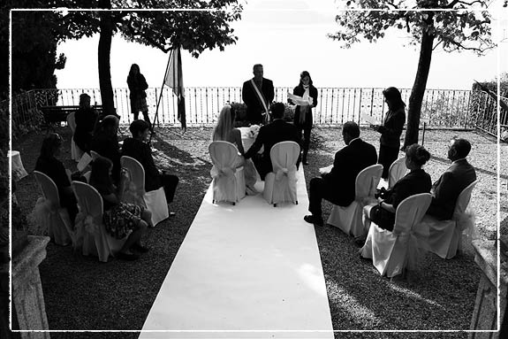 wedding-in-villa-with-lake-view-terrace