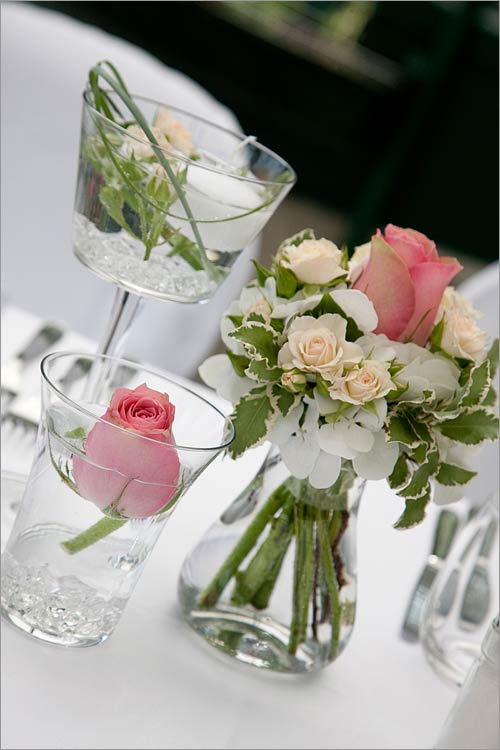 flowers-table-arrangement-restaurant-Orta-Italy