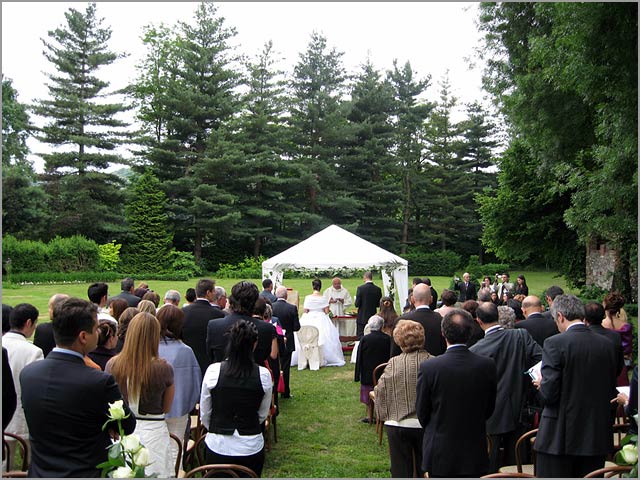 outdoor-religious-ceremony-Lake-Maggiore