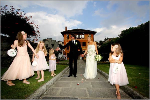 pink-dresses-flower-girls