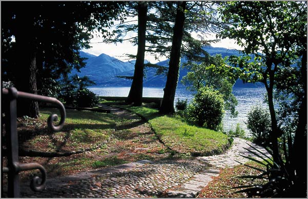 open air wedding venue on lake Maggiore